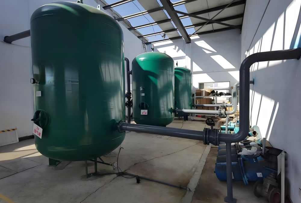 鹰手营子矿公路机电设备安装